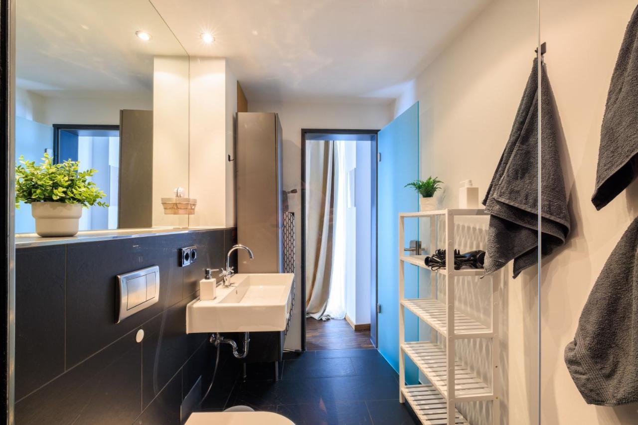 Global Living - Design Apartment I Rathausplatz I Beamer I Ac I Kitchen I Augsburg Bagian luar foto