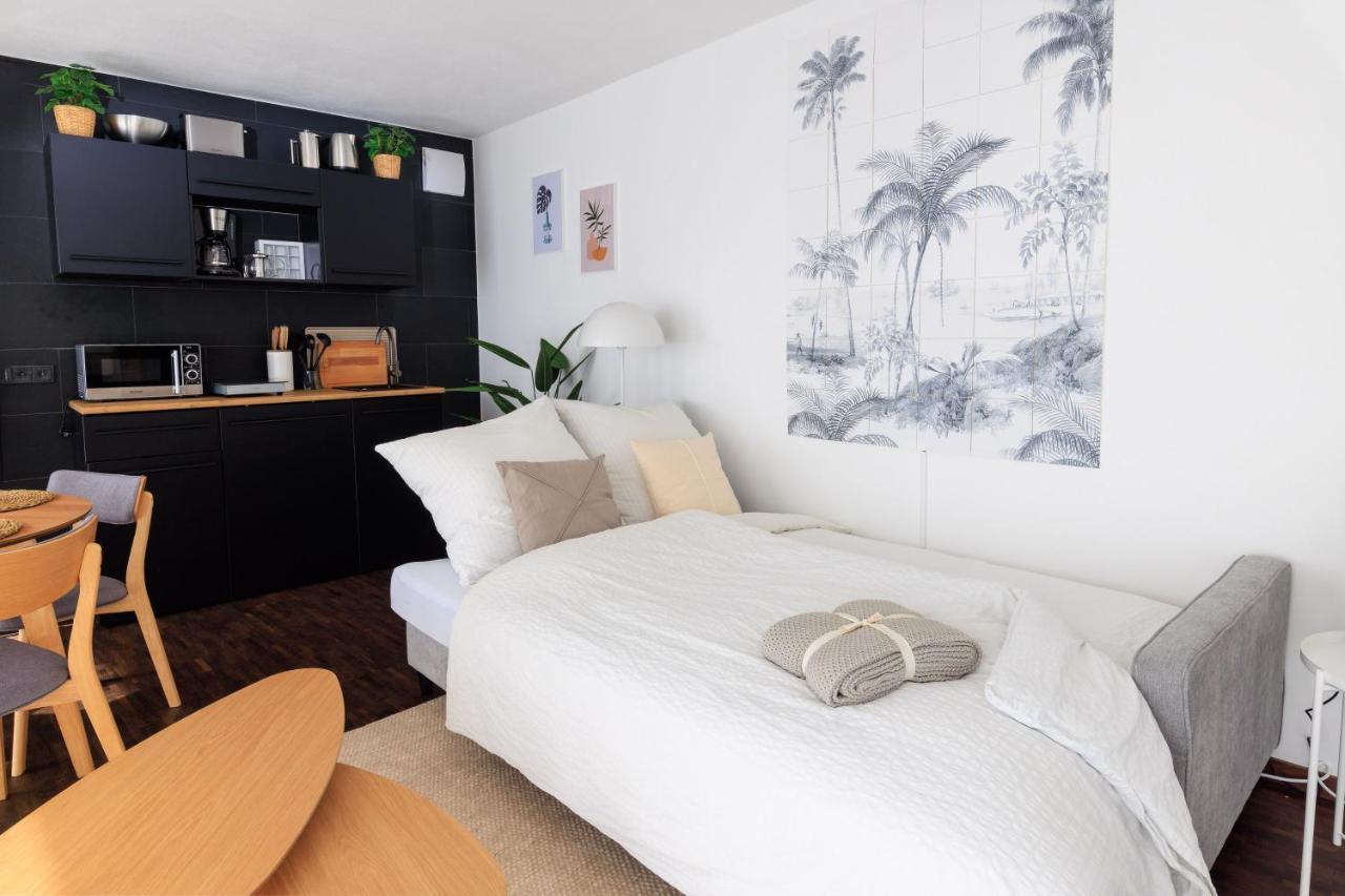Global Living - Design Apartment I Rathausplatz I Beamer I Ac I Kitchen I Augsburg Bagian luar foto